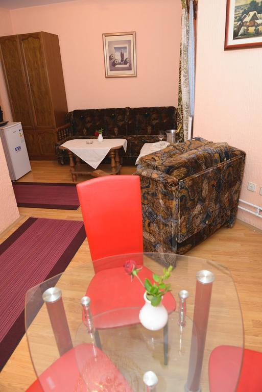 Beli Dvor Hotel Sombor Værelse billede
