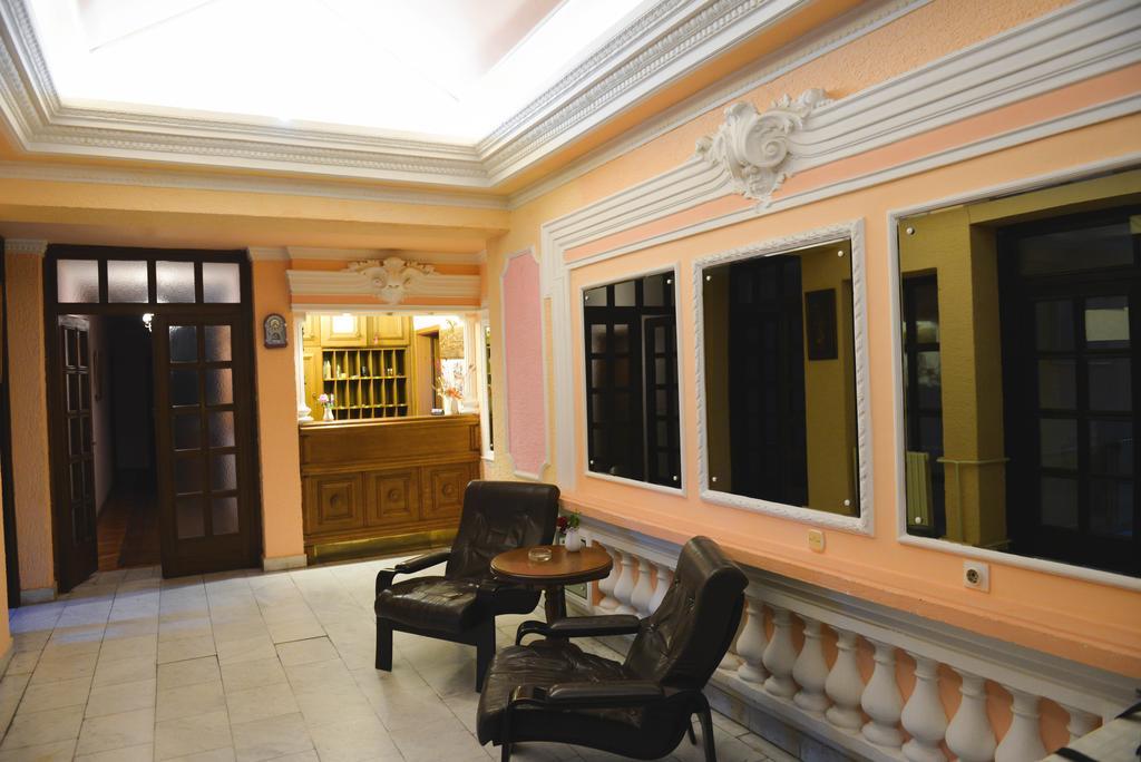 Beli Dvor Hotel Sombor Eksteriør billede
